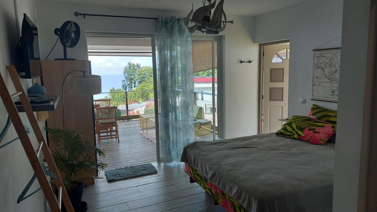 Studio Vaimiti Pour 2 Personnes Vue Mer Et Moorea Apartment Faaa Exterior photo